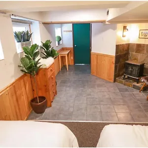  Apartment Banff's Enchanted Forest Basement