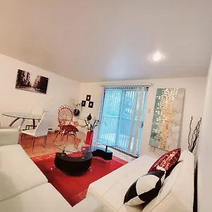 superbe-appartement-5-min-de-dix30-20-min-de-montral.hotels-in-montreal.org/