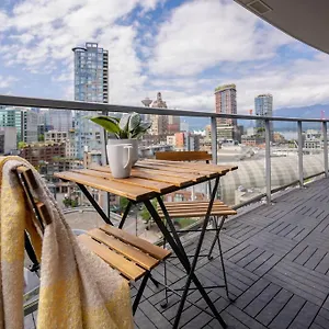 downtown-king-suite-surround-views-pool-gym-parkng.vancouver-hotels-bc.net/