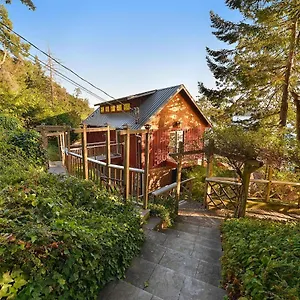 salishan-chief-suite.vancouver-hotels-bc.net/