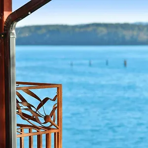 salishan-tree-house-suite.vancouver-hotels-bc.net/