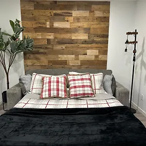 2-bed-rustic-charm-below.calgaryhotelsearch.com/