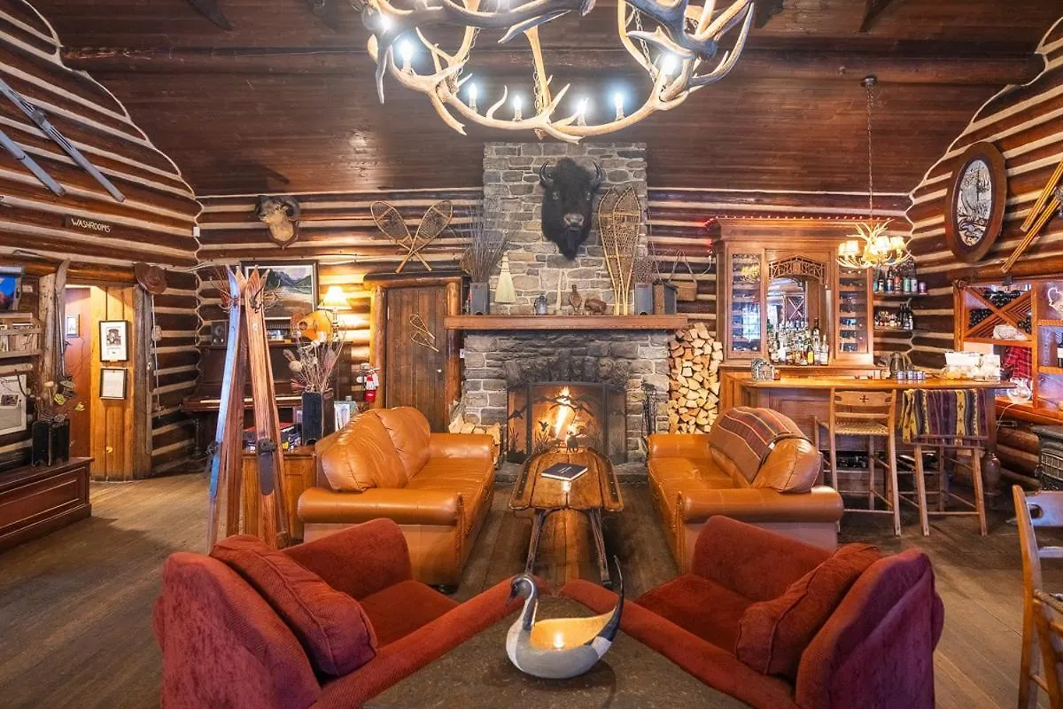 Storm Mountain Lodge & Cabins Castle Junction Canada