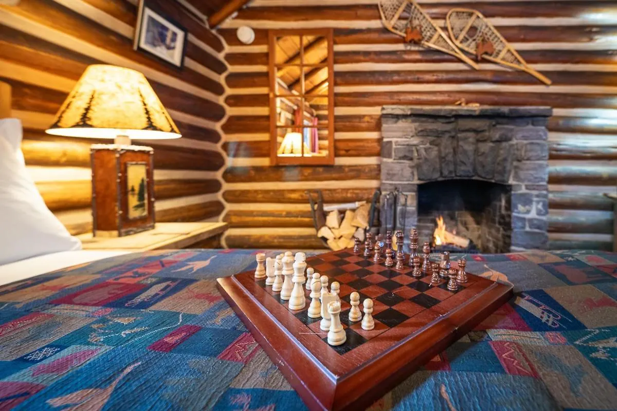 Storm Mountain Lodge & Cabins Castle Junction Hotel
