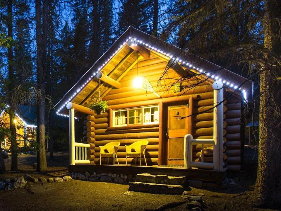 Storm Mountain Lodge & Cabins Castle Junction