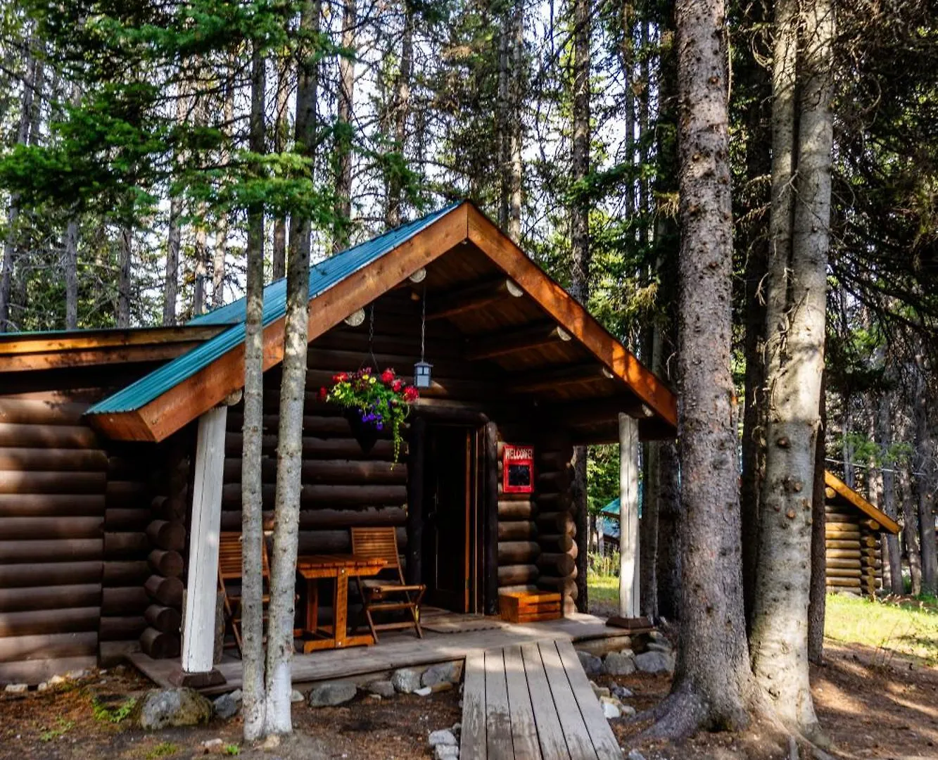 Storm Mountain Lodge & Cabins Castle Junction Hotel
