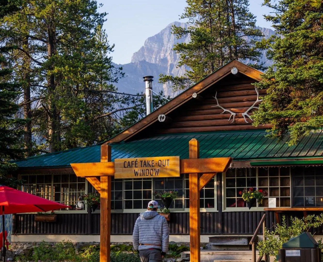 Storm Mountain Lodge & Cabins Castle Junction